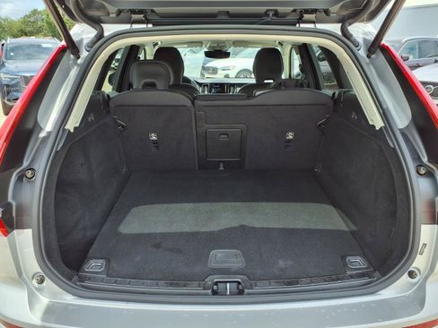 Certified 2024 Volvo XC60 B5 Core AWD/4WD image 17