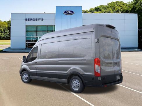 New 2026 Ford Transit 250 148 High Roof w/ Exterior Upgrade Package RWD image 4