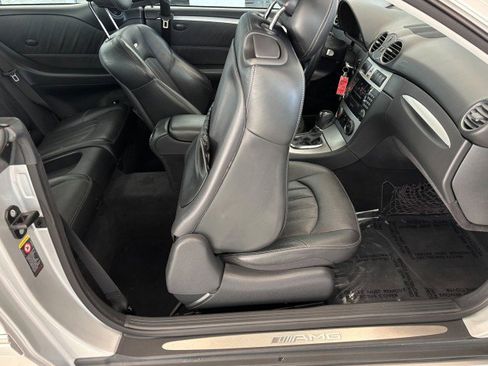 Used 2005 Mercedes-Benz CLK 55 AMG Coupe image 28