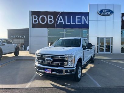 New 2026 Ford F350 XLT w/ FX4 Off-Road Package