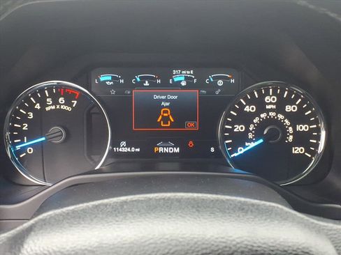 Used 2017 Ford F150 Platinum w/ Equipment Group 701A Luxury image 16