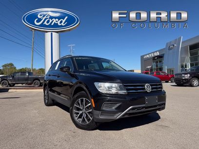 Used 2018 Volkswagen Tiguan SE w/ Panoramic Sunroof Package