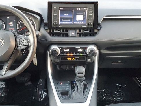 Used 2022 Toyota RAV4 LE image 26