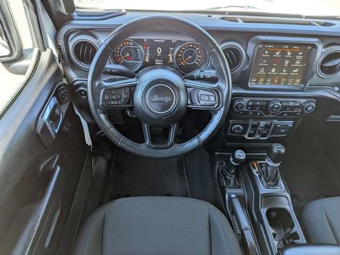 Used 2022 Jeep Wrangler Unlimited Sport w/ Sun And Sound Package AWD/4WD image 13