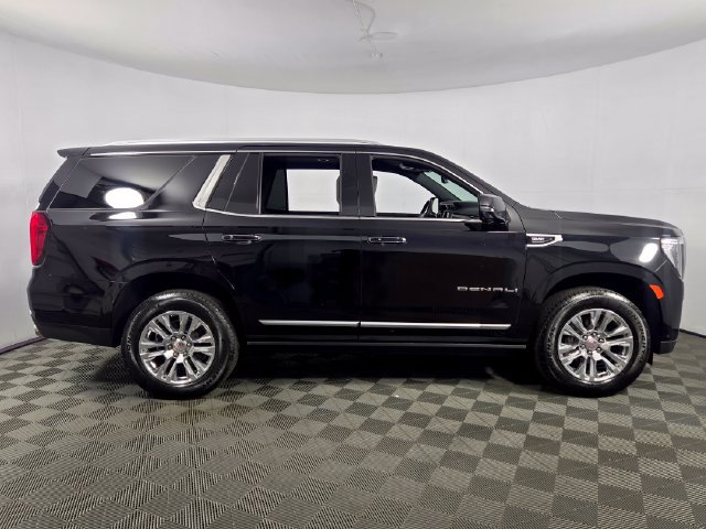 Used 2024 GMC Yukon Denali w/ Advanced Technology Package AWD/4WD image 11