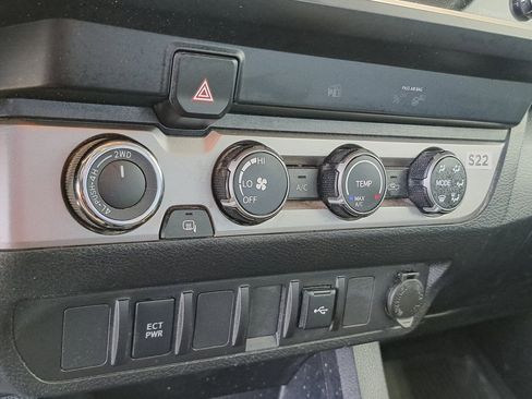 Used 2023 Toyota Tacoma SR image 11