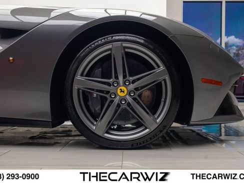 Used 2016 Ferrari F12 Berlinetta RWD image 40