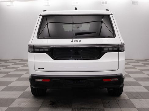 New 2026 Jeep Grand Wagoneer Limited AWD/4WD image 10