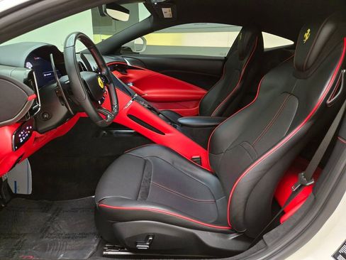 Used 2024 Ferrari Roma RWD image 17