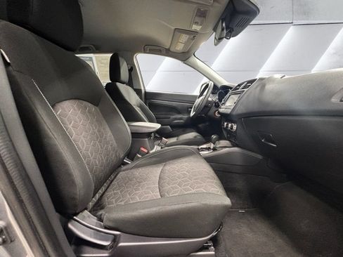 Used 2025 Mitsubishi Outlander Sport ES AWD/4WD image 16