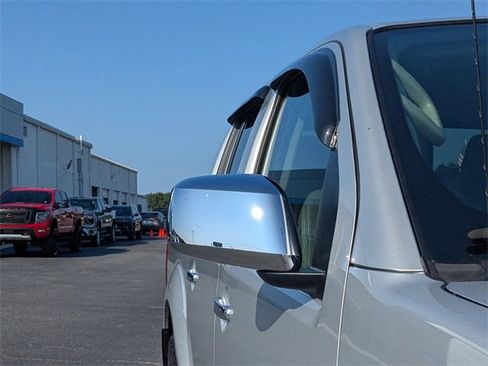 Used 2019 Nissan Frontier SL image 11