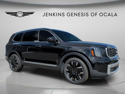 Used 2023 Kia Telluride SX image 2