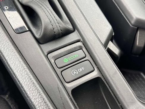 Certified 2025 Honda Accord LX image 11