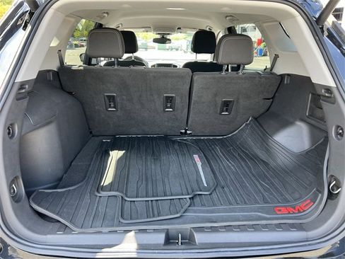 Used 2022 GMC Terrain SLE w/ Driver Convenience Package image 39