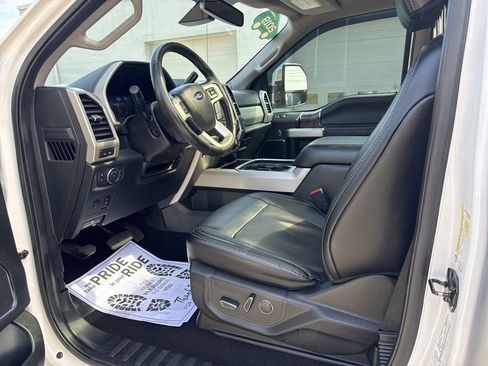 Used 2019 Ford F250 Lariat w/ Lariat Ultimate Package image 19