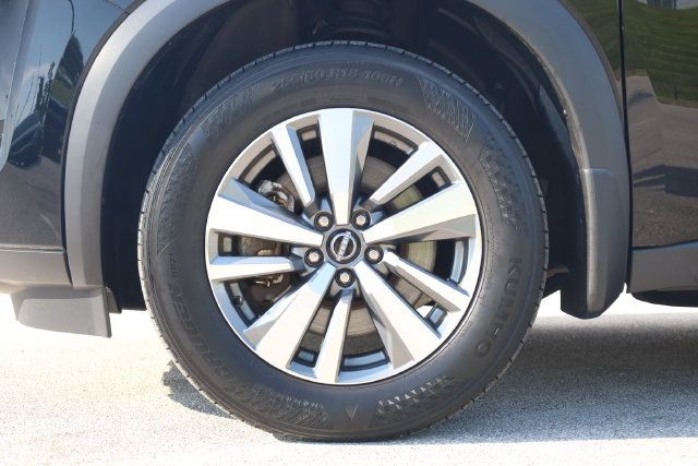 Used 2024 Nissan Pathfinder SL AWD/4WD image 9