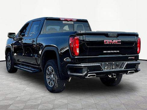 Used 2024 GMC Sierra 1500 AT4 w/ Technology Package AWD/4WD image 4