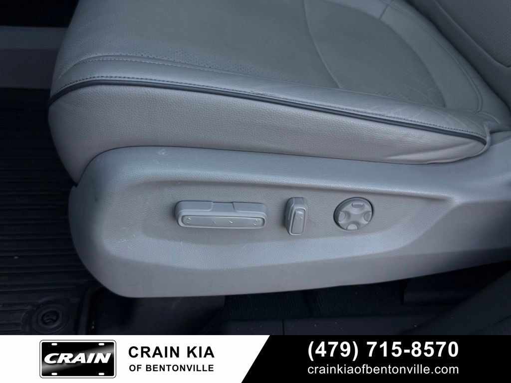 Used 2024 Honda Odyssey Elite image 11