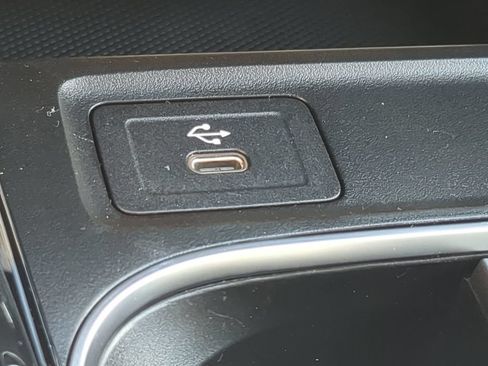 Used 2026 Mercedes-Benz GLA 250 4MATIC image 9