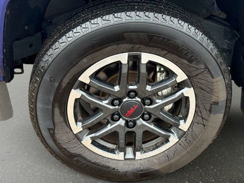 Used 2024 Toyota Tacoma TRD Sport w/ TRD Sport Upgrade Package image 10