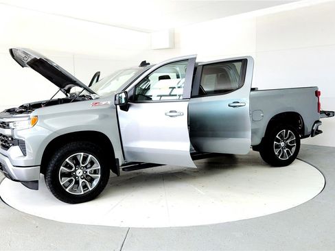 Used 2024 Chevrolet Silverado 1500 RST w/ Convenience Package II image 10