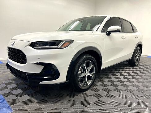 Used 2025 Honda HR-V EX-L image 3