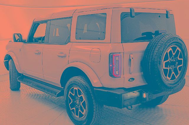 Used 2025 Ford Bronco Outer Banks AWD/4WD image 4