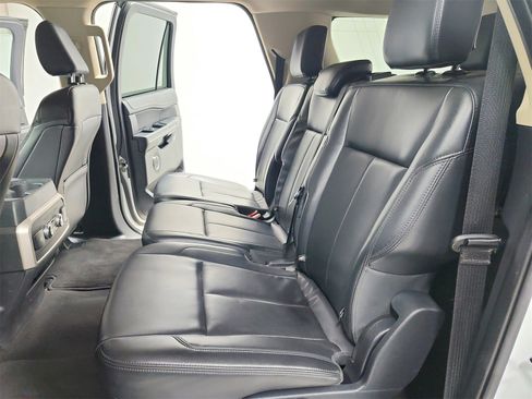 Used 2024 Ford Expedition Max XLT image 33