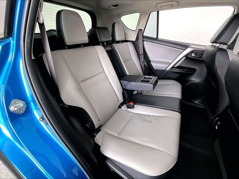 Used 2017 Toyota RAV4 Limited image 33