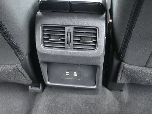 Used 2025 Nissan Rogue SV FWD image 10