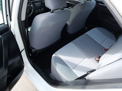 Used 2016 Toyota Corolla L image 18