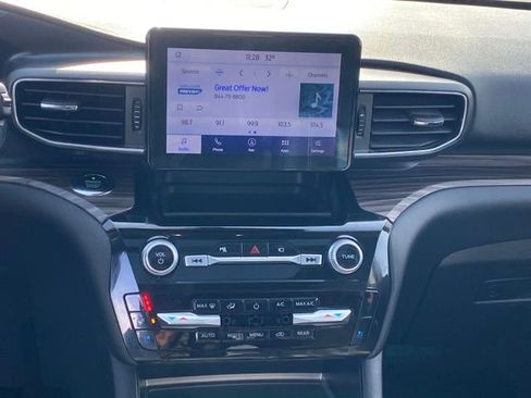 Used 2021 Ford Explorer Limited image 10