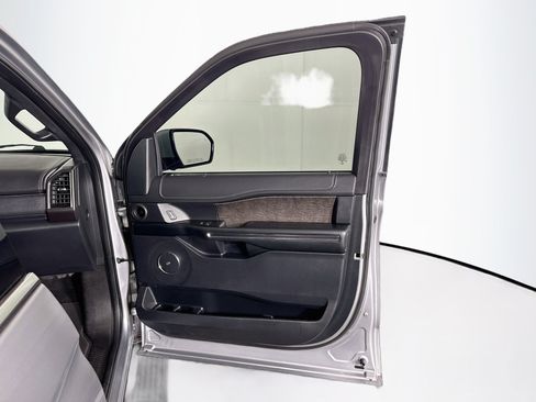 Used 2021 Ford Expedition Limited RWD image 35