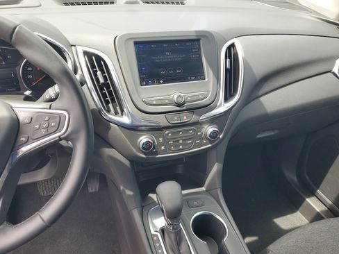 Used 2024 Chevrolet Equinox LT image 23