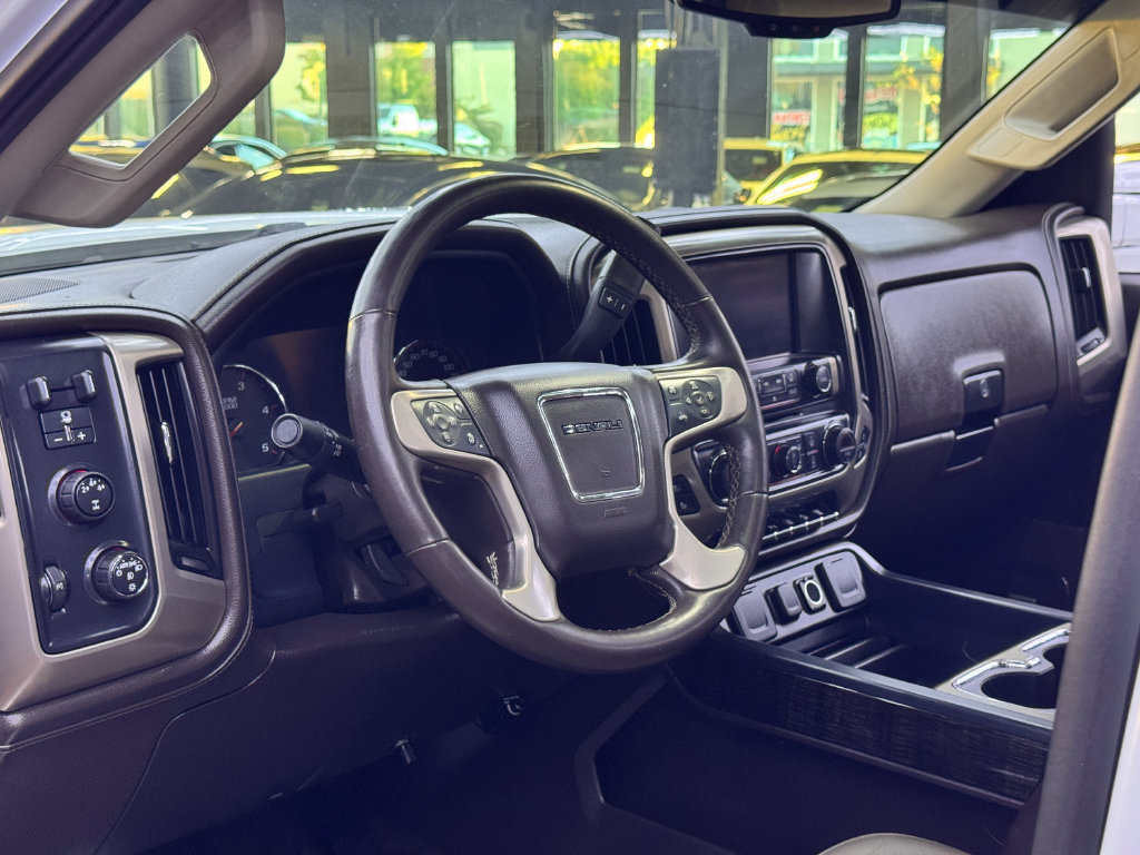 Used 2016 GMC Sierra 2500 Denali w/ Duramax Plus Package AWD/4WD image 21