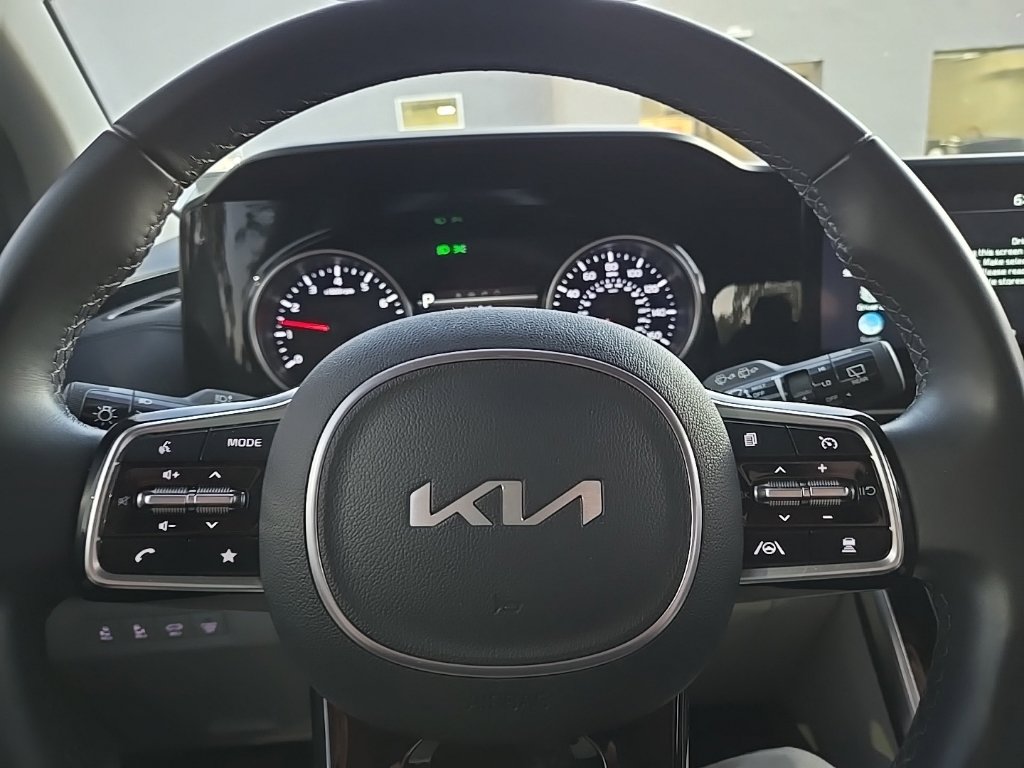 Certified 2024 Kia Carnival EX FWD image 14