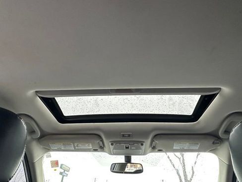 Used 2018 Nissan Pathfinder SL w/ SL Premium Package AWD/4WD image 28