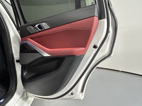 Used 2024 BMW X6 xDrive40i w/ Executive Package image 13