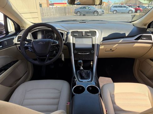 Used 2014 Ford Fusion SE image 5