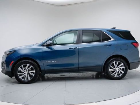 Used 2024 Chevrolet Equinox LT image 3