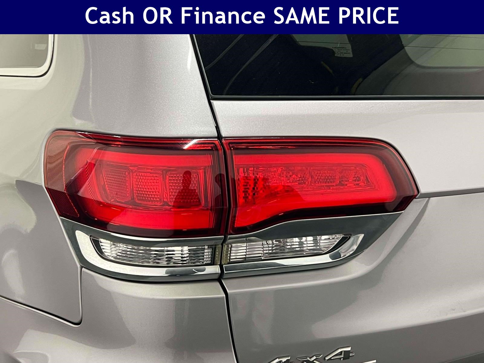 Certified 2021 Jeep Grand Cherokee Limited w/ Premium Lighting Group AWD/4WD image 11