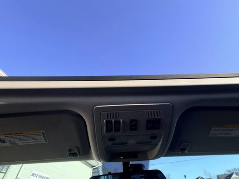 Used 2009 Chevrolet Suburban LTZ image 62