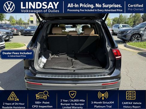 Used 2024 Volkswagen Tiguan SE w/ Panoramic Sunroof Package AWD/4WD image 16