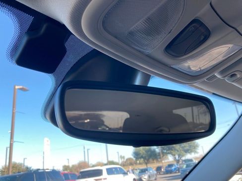 Used 2021 Jeep Cherokee Latitude image 26