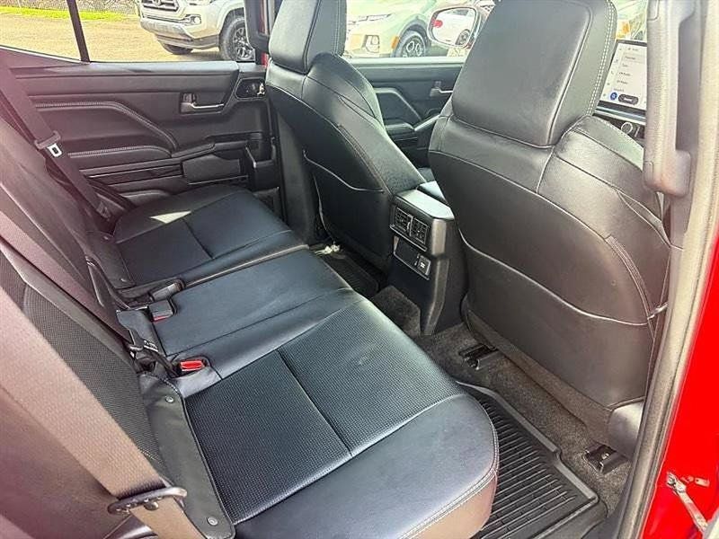Used 2025 Toyota 4Runner Limited AWD/4WD image 56