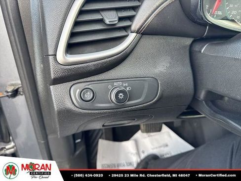 Used 2020 Chevrolet Trax LT FWD image 16