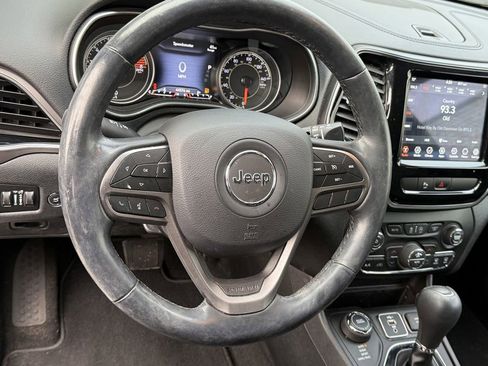 Used 2020 Jeep Cherokee Limited image 15