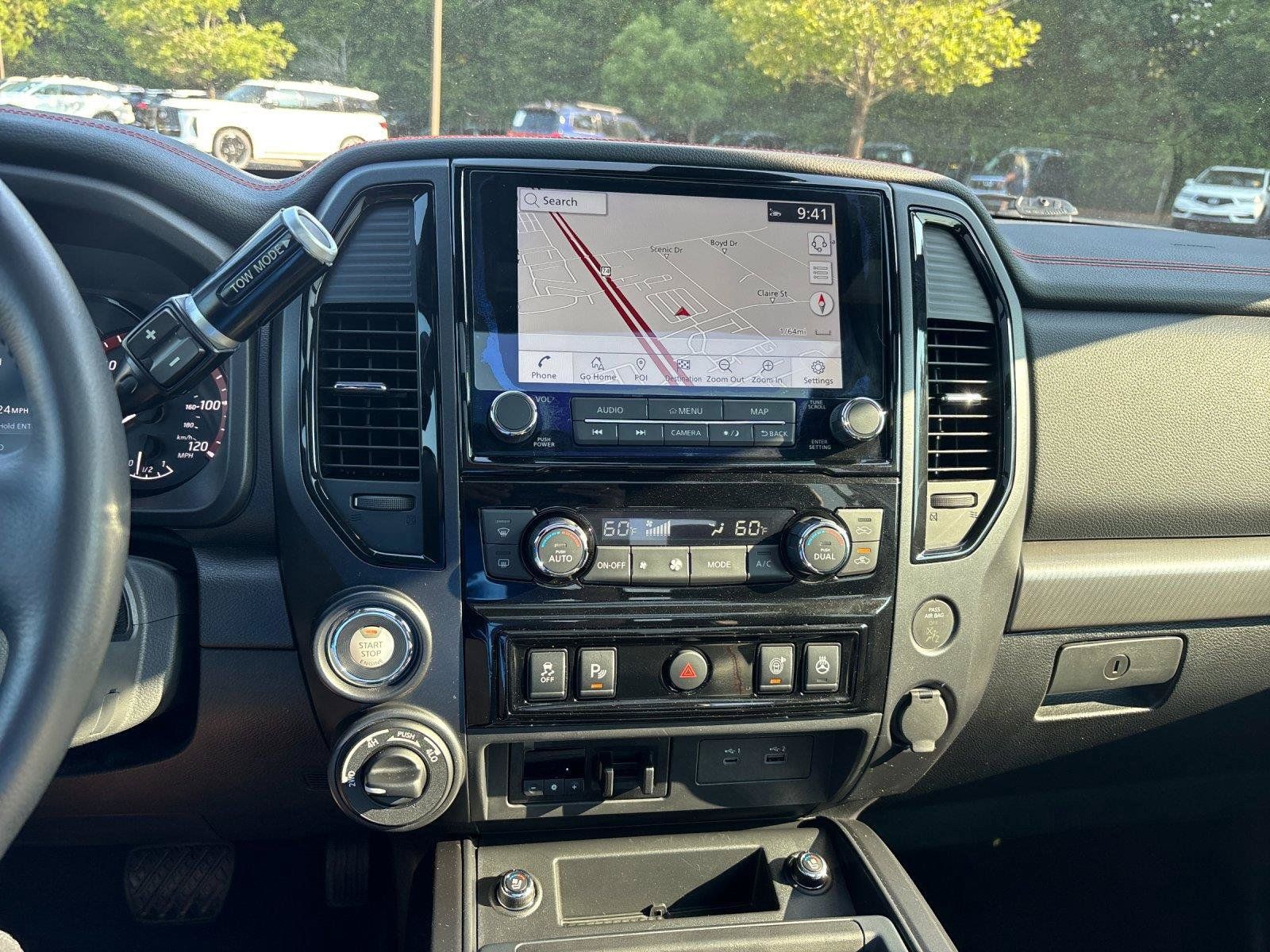 Used 2024 Nissan Titan PRO-4X w/ Pro-4x Convenience Package AWD/4WD image 27