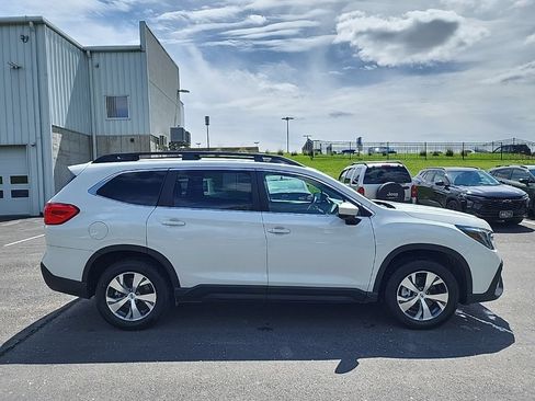 Certified 2025 Subaru Ascent Premium AWD/4WD image 9