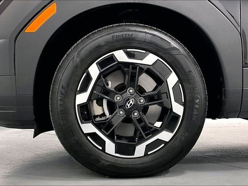 Used 2025 Hyundai Santa Fe SEL FWD image 10